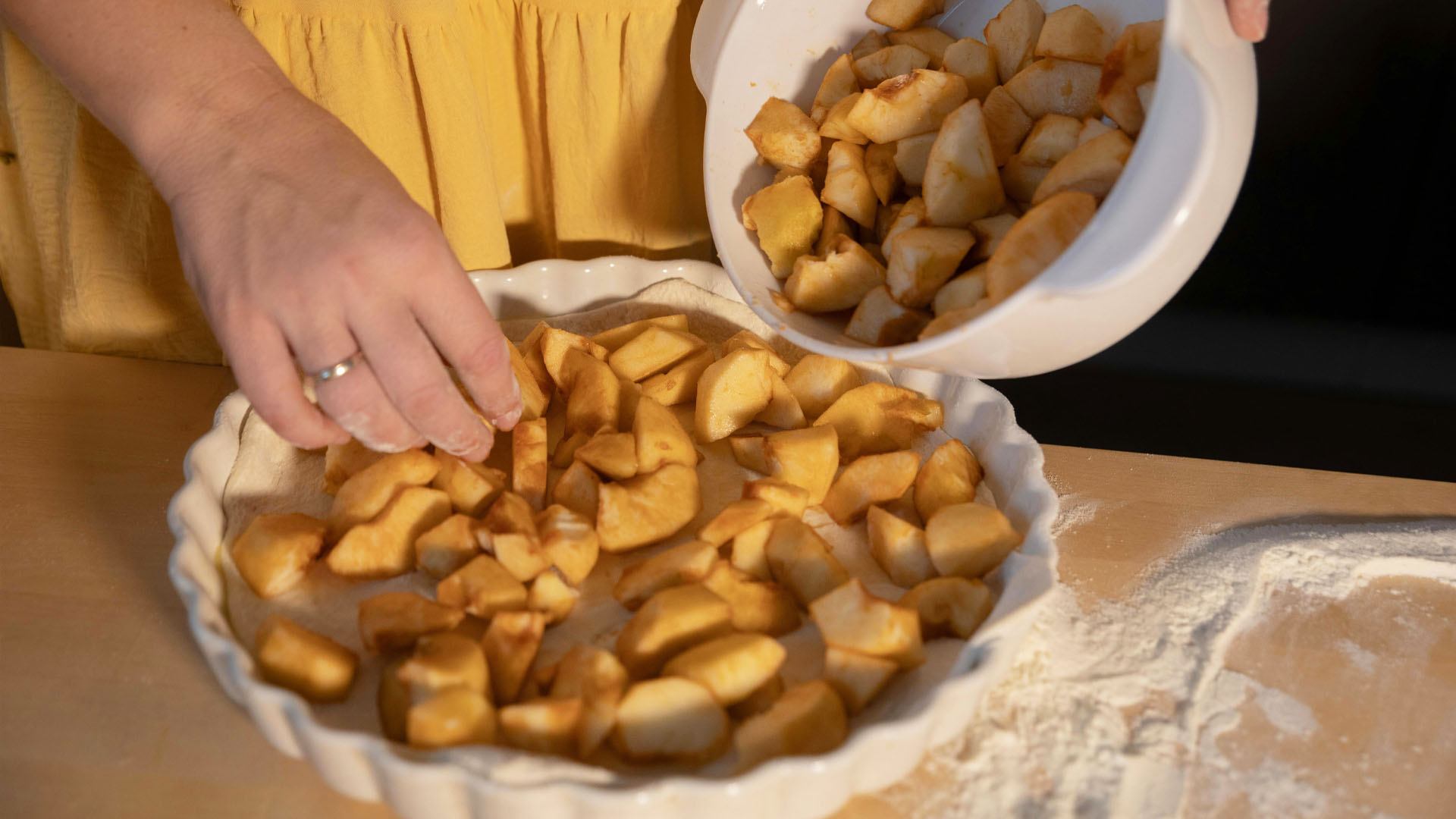 bake an apple pie