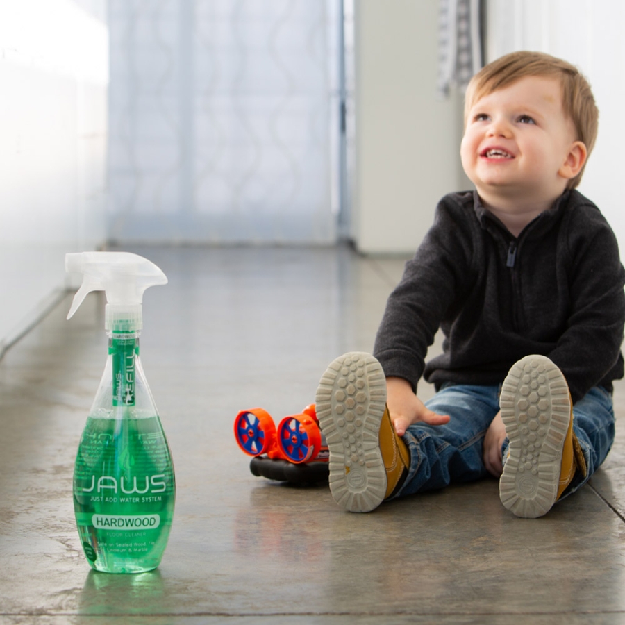 Hardwood Floor Cleaner Bottle With 2 Refill Pods - Thumbnail 5