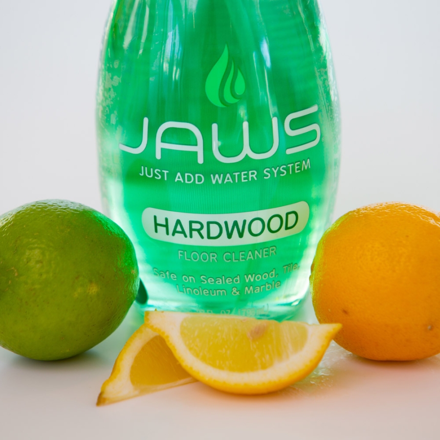 Hardwood Floor Cleaner Bottle With 2 Refill Pods - Thumbnail 4