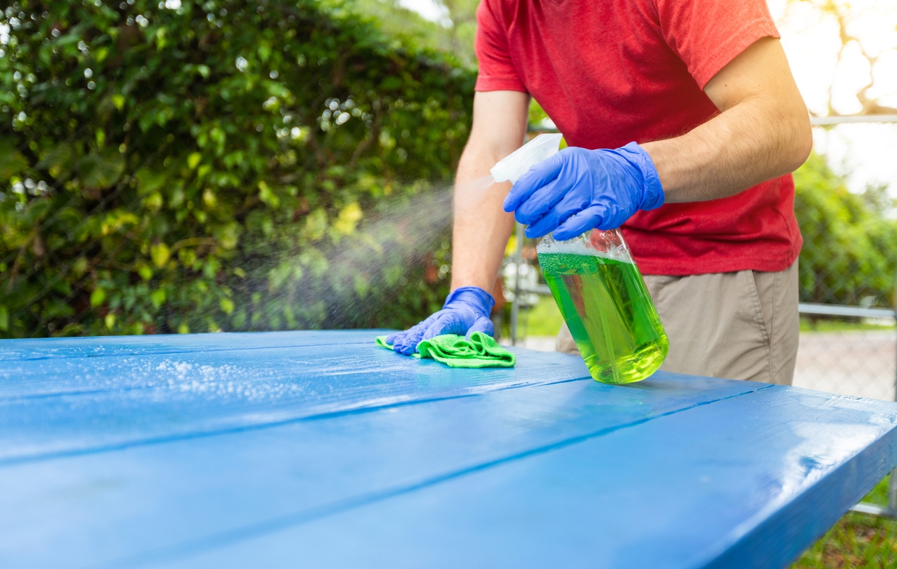 Outdoor Summer cleaning with JAWS Refillable cleaning products